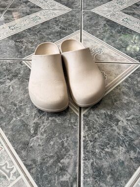 CROCS Beige Classic Clog-Style Slip-On Sandals